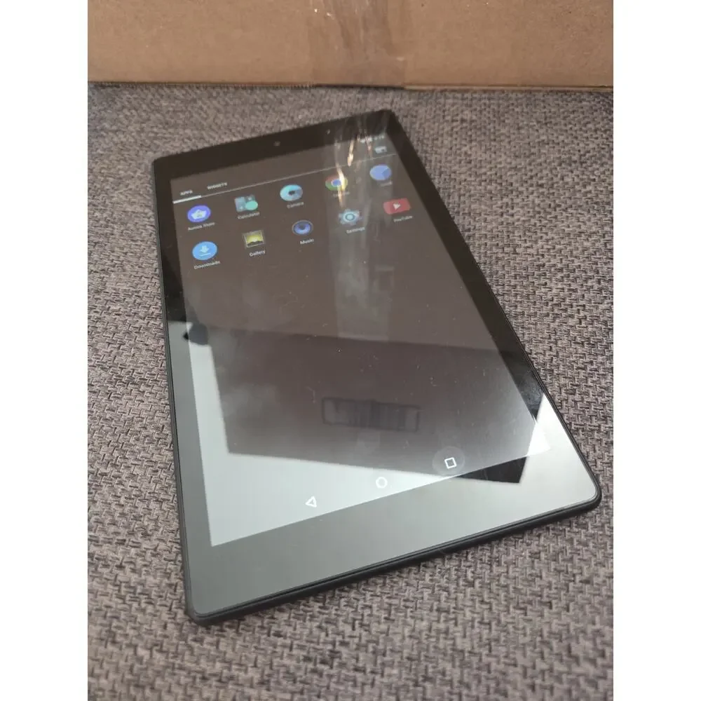 Amazon Fire HD 8 (8th Generation) 16 GB, Wi-Fi, 8 in - Black (without Special... - Picture 1 of 3